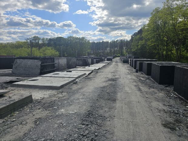 Zbiorniki betonowe różnych pojemności z atestem PZH  w Krobi